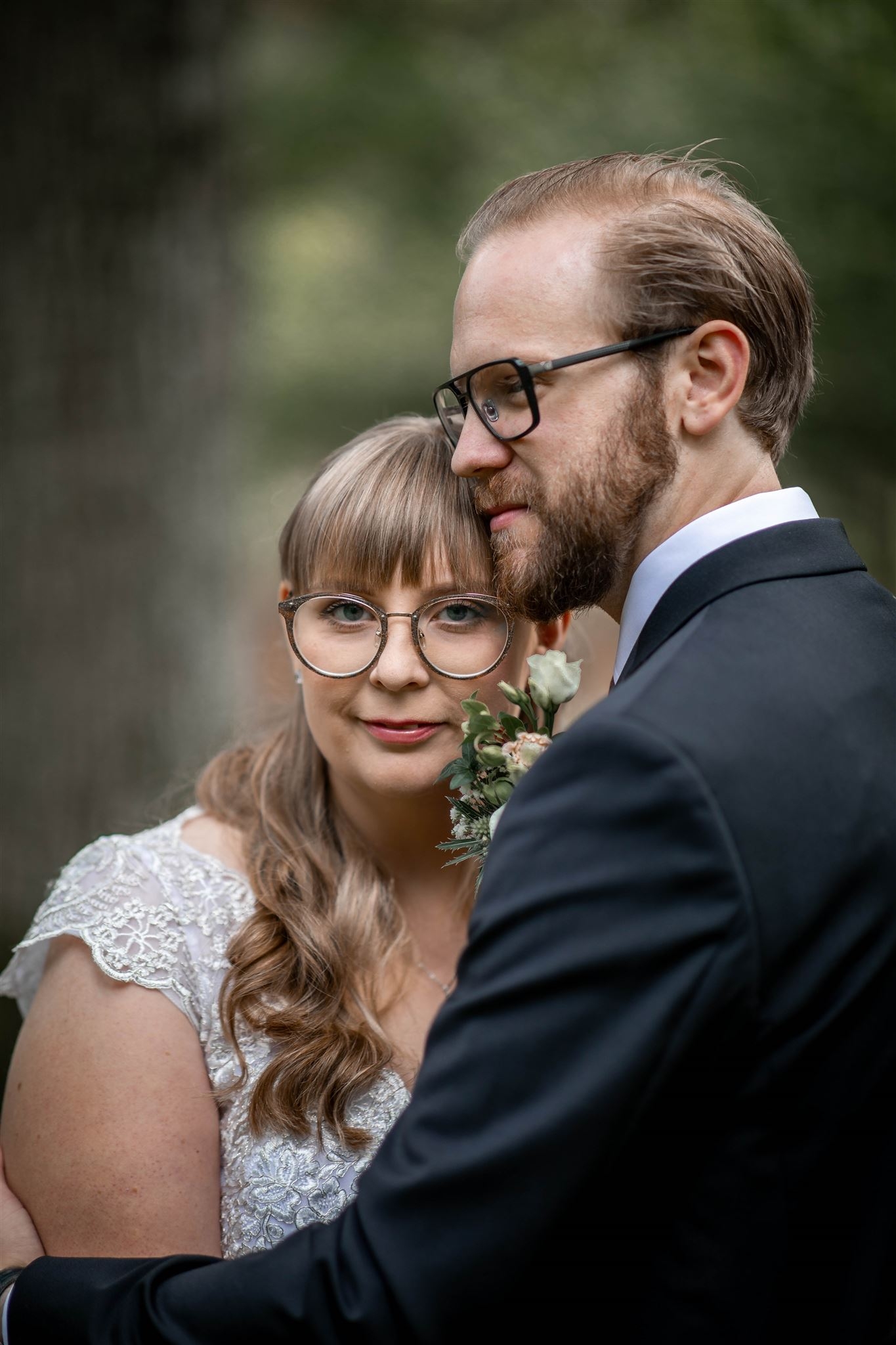 Brudporträtt i naturen