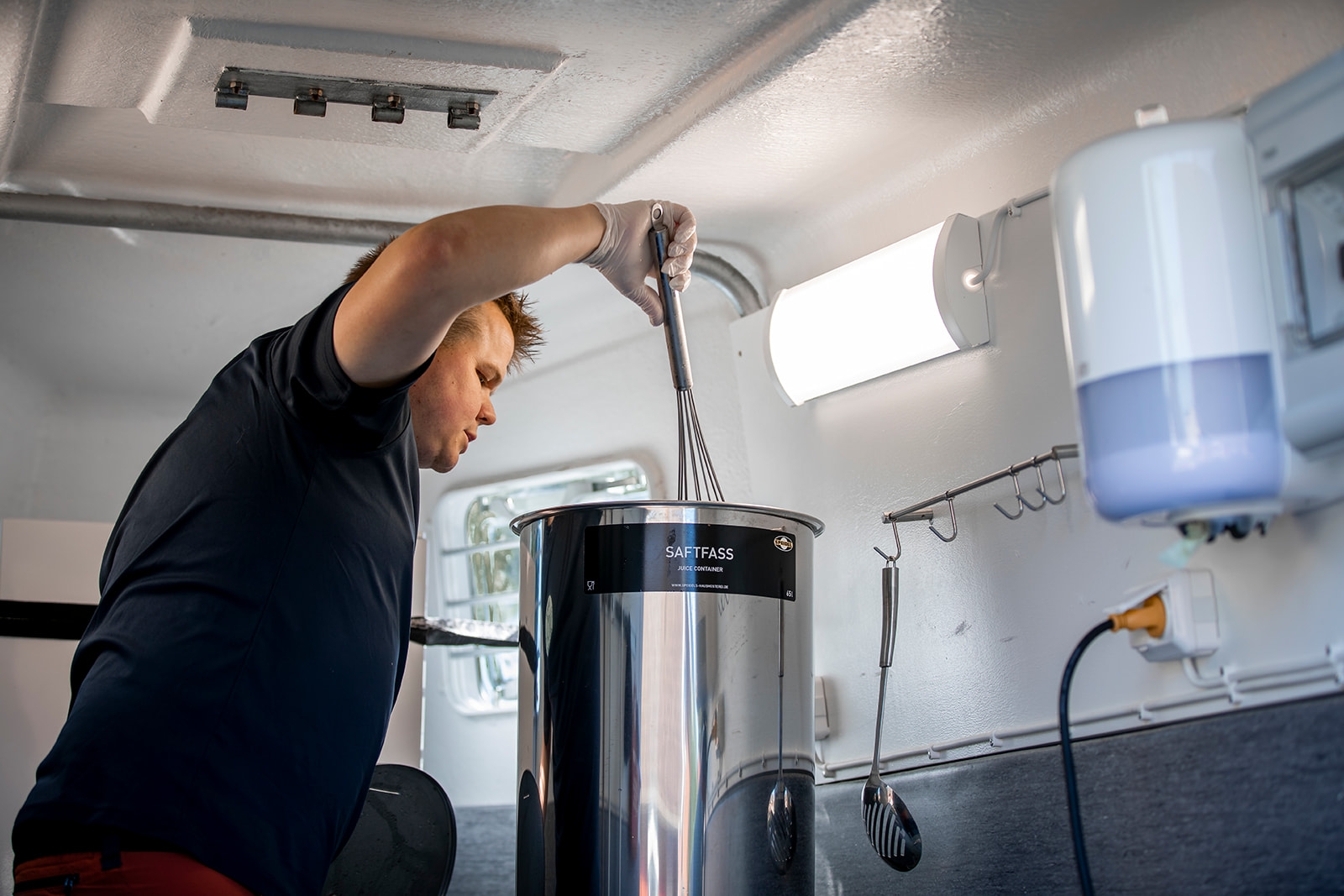 Slutarps mobila musteri – vispning i musttank i den mobila enheten